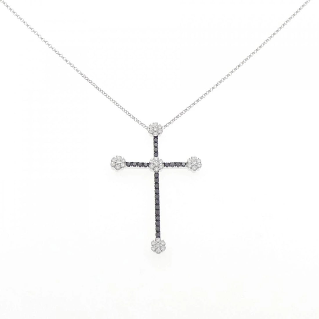 PONTE VECCHIO CROSS DIAMOND NECKLACE: Ponte Vecchio Cross Diamond Necklace Brand: Ponte Vecchio Type/Style: Ponte Vecchio Necklace Material: 18K white gold/18K black gold, Color: white gold Size: 40?46cm Pendant length approx. x width