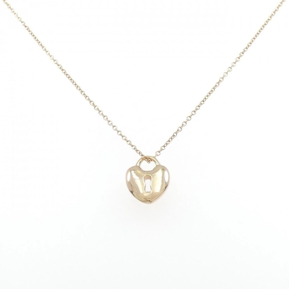 TIFFANY&CO. HEART LOCK MINI NECKLACE: TIFFANY&Co. Heart Lock Mini Necklace Brand: TIFFANY&Co. Type/Style: TIFFANY&Co. Necklace Material: 750 Pink Gold, Color: Pink Gold Size: 41cmPendant length approx. x width approx.: 11.2mmx9.2mm Chain