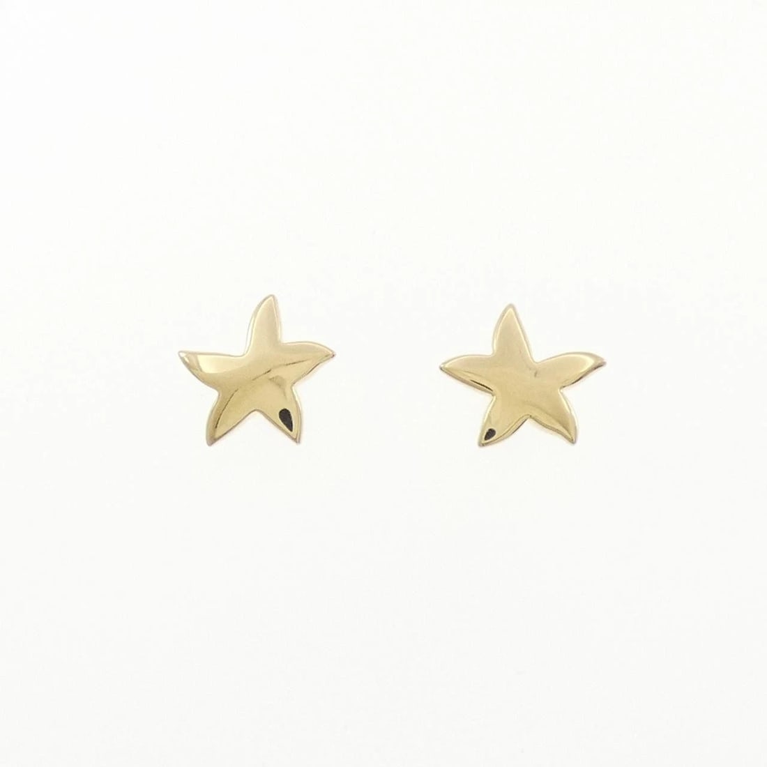 POMELLATO STELLINA PIERCE: Pomellato Stellina Pierce Brand: Pomellato Type/Style: Pomellato Pierce/Earring Material: 750 yellow gold, Color: yellow gold Size: Approximate dimensions (height x width): 8.3cm x 9.0cm Accessories: