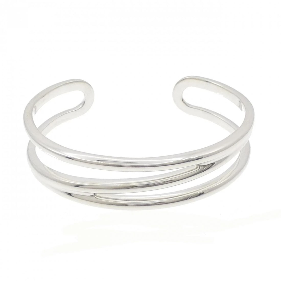 TIFFANY & CO. 925 BANGLE: TIFFANY & Co. 925 Bangle Brand: TIFFANY&Co. Type/Style: TIFFANY & Co. Bracelet Material: 925Silver, Color: Silver Size: 15.5cm Max width approx: 14.7mm Accessories: None Accessories Notice: When
