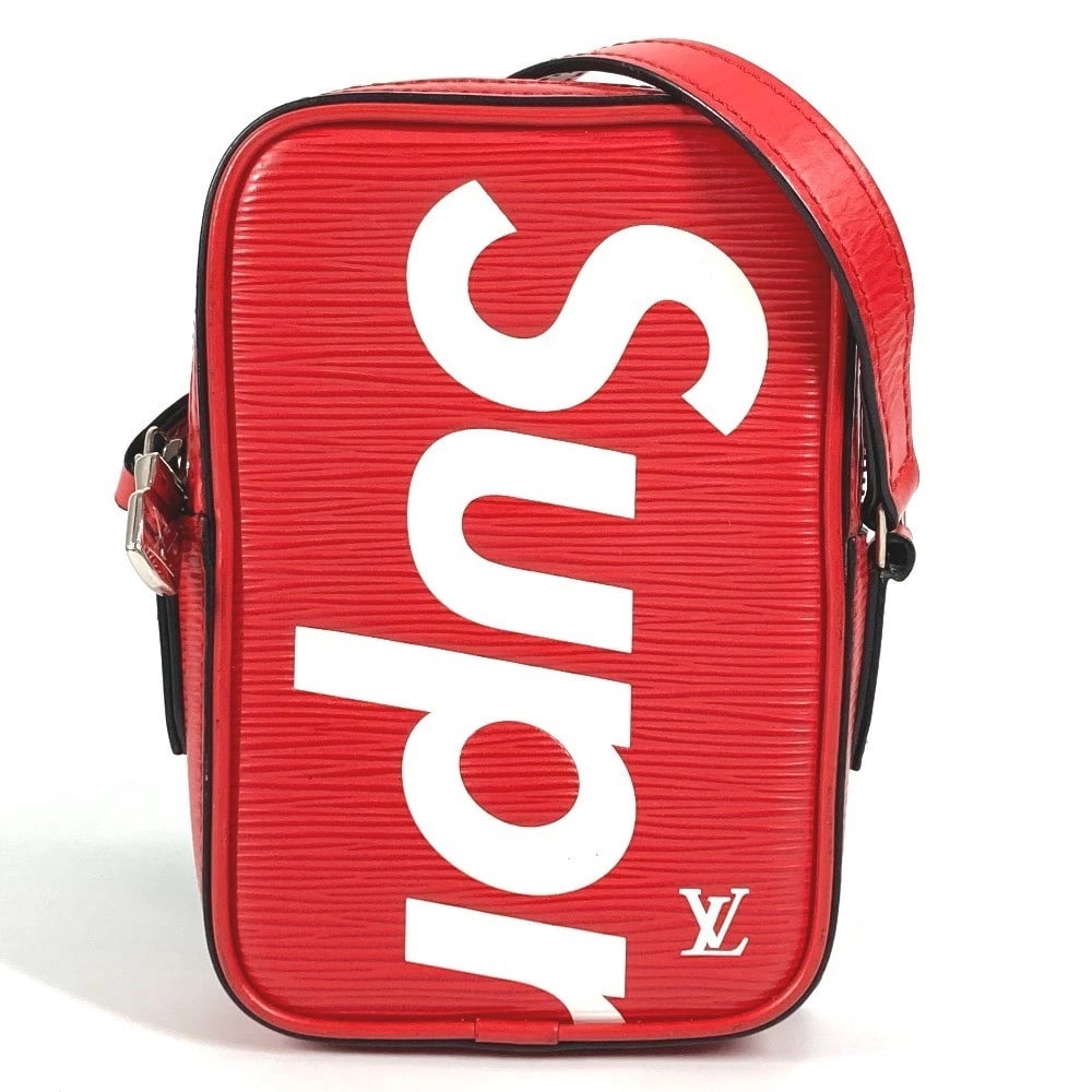 LOUIS VUITTON EPI SUPREME COLLABORATION SHOULDER BAG: LOUIS VUITTON Epi Supreme collaboration Shoulder Bag Brand: Louis Vuitton Type/Style: Shoulder Bag Material: Epi Leather Color: RedxWhite Size: W4.3xH6.3xD1.4inch / W11cmxH16cmxD3.5cm Accessories: