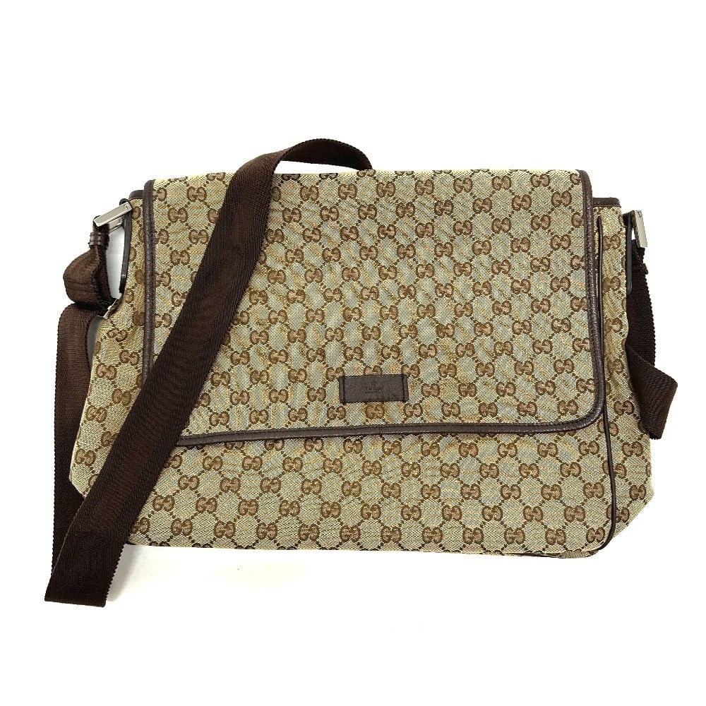 GUCCI LOGO LEATHER PLATE CROSSBODY MESSENGER BAG: GUCCI Logo Leather Plate Crossbody Messenger Bag Brand: GUCCI Type/Style: Shoulder Bag Material: GGCanvas/ Leather Color: Beige Size: W13.8xH10.6xD4.3inch / W35cmxH27cmxD11cm Accessories: None