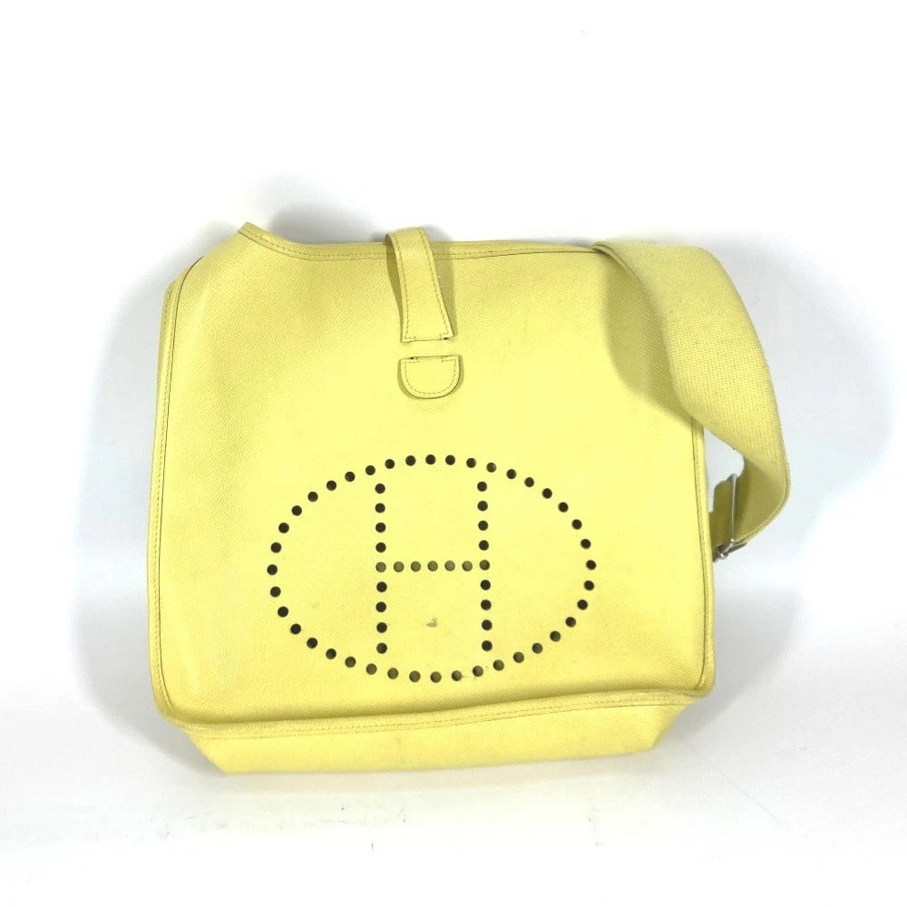 HERMES CROSSBODY BAG EVELYNE3 GM PUNCHING LOGO SHOULDER BAG: HERMES Crossbody bag Evelyne3 GM Punching logo Shoulder Bag Brand: HERMES Type/Style: Shoulder bag Material: Epsom Color: yellow Size: W12.0xH12.6xD3.1inch / W30.5cmxH32cmxD8cm Accessories: None