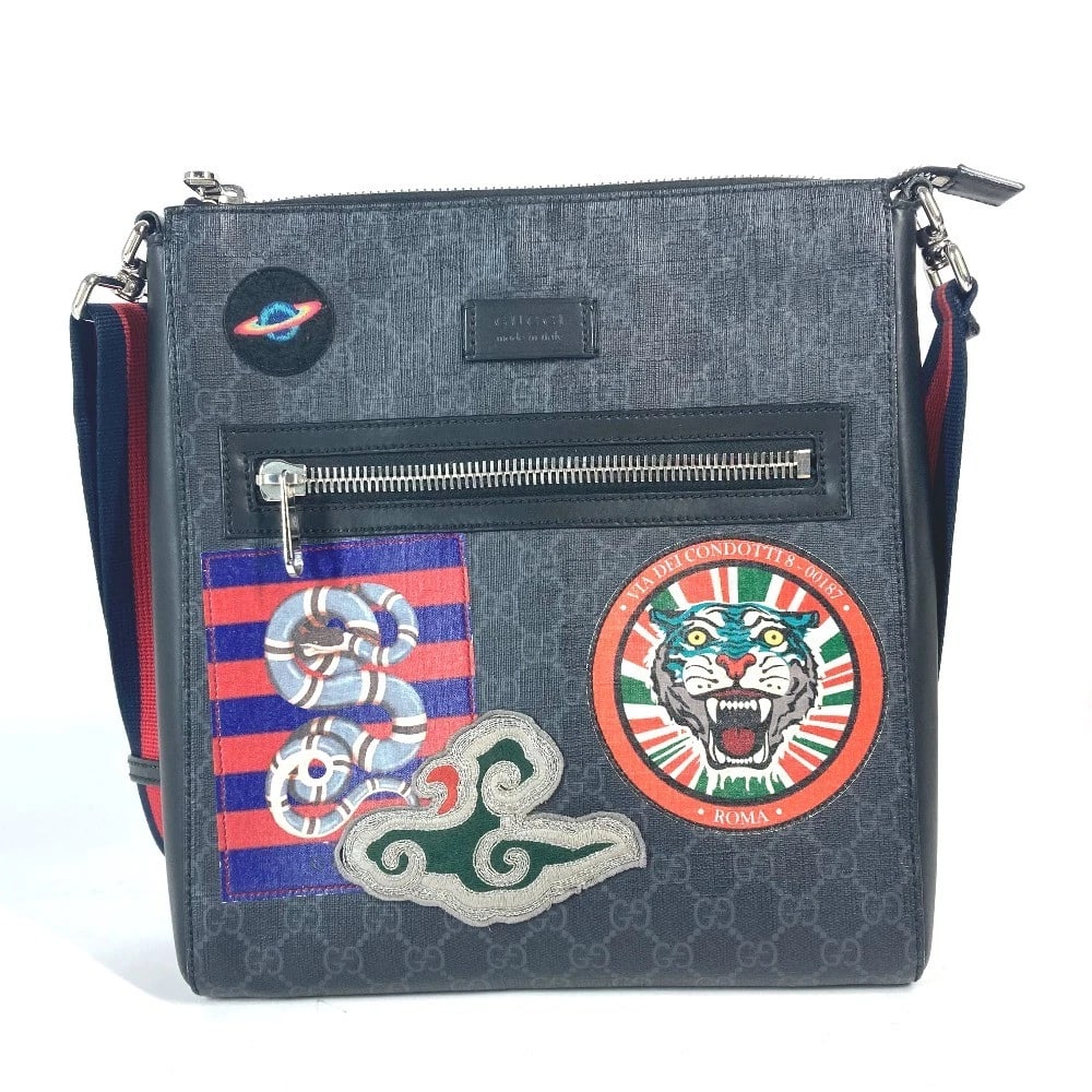 GUCCI GG TIGER PATCH COURIER CROSSBODY MESSENGER BAG: GUCCI GG Tiger Patch Courier Crossbody Messenger Bag Brand: GUCCI Type/Style: Shoulder Bag Material: GG Supreme Canvas / Leather Color: BlackxMulticolore Size: W10.4xH11.2xD1.2inch / W26.5cmxH28.5cmxD