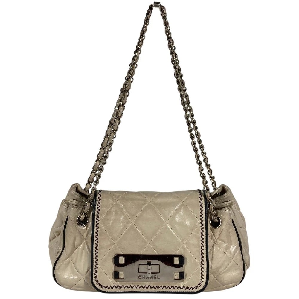CHANEL EAST WEST CC MARK LOGO QUILTED MATELASSE HARDWARE SHOULDER BAG: CHANEL East West CC Mark logo Quilted Matelasse hardware Shoulder bag Brand: CHANEL Type/Style: Shoulder Bag Material: Leather Color: Beige / Black Size: W11.2xH5.3xD4.9inch / W28.5cmxH13.5cmxD12.5cm
