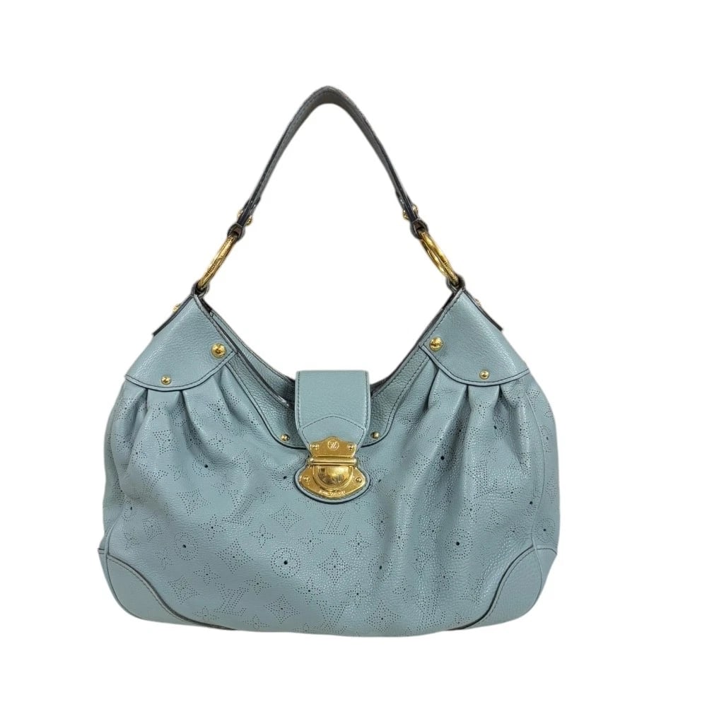 LOUIS VUITTON SHOULDER BAG MONOGRAM MAHINA: LOUIS VUITTON Shoulder Bag Monogram Mahina Brand: LOUIS VUITTON Type/Style: Shoulder Bag Material: Exterior Material Monogram Mahina Color: Exterior color Blue Ciel Size: W13.8 x H10.8 x D4.7inch Hand