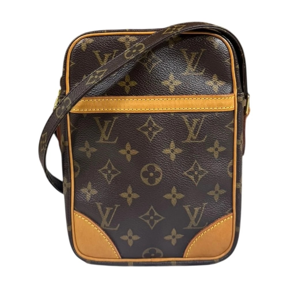 LOUIS VUITTON SHOULDER BAG MONOGRAM CANVAS MONOGRAM DUNOUVE: LOUIS VUITTON Shoulder Bag Monogram canvas Monogram Dunouve Brand: LOUIS VUITTON Type/Style: Shoulder Bag Material: Exterior Material Monogram canvas Color: Exterior color Brown Size: W5.9 x H8.3 x D2