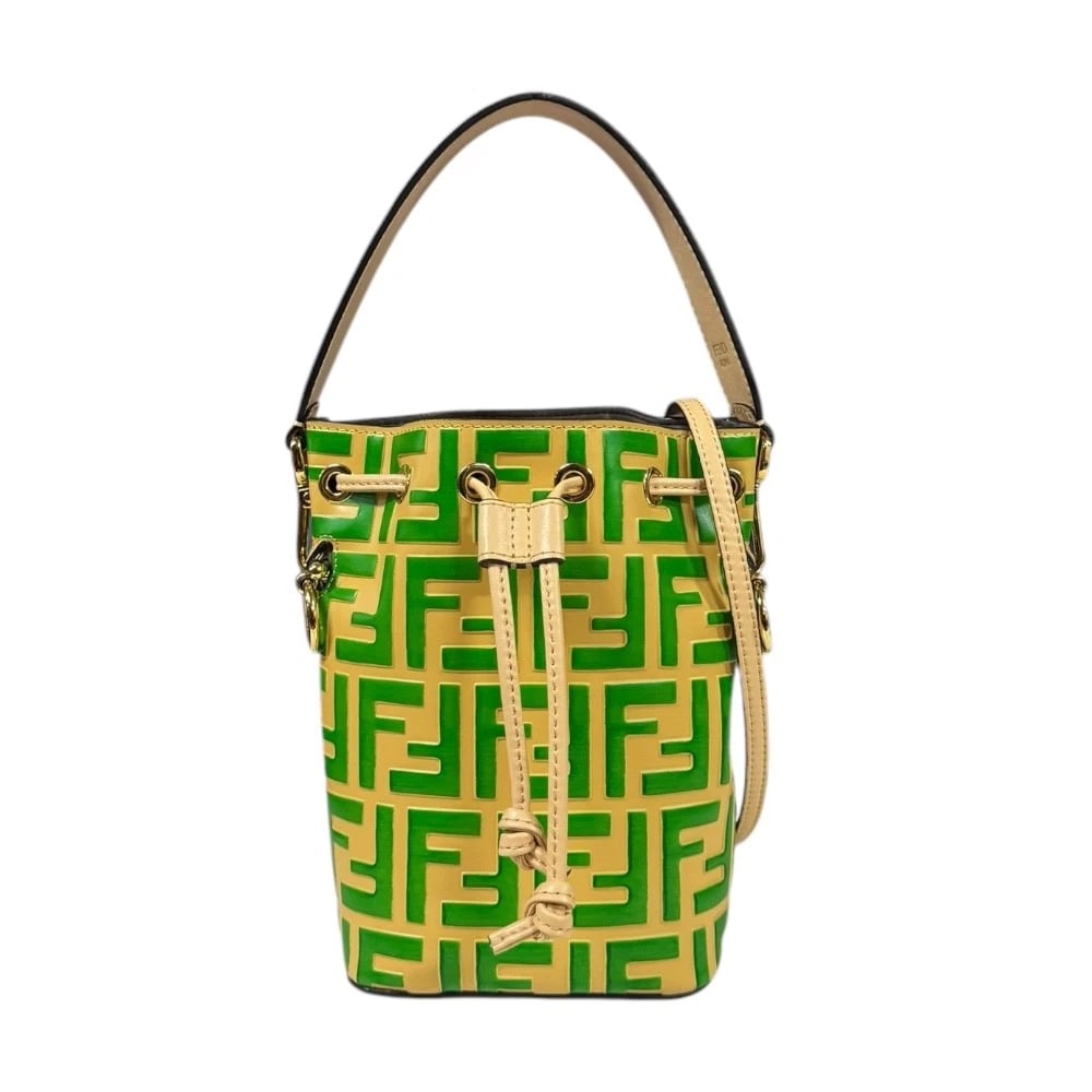 FENDI SHOULDER BAG CROSS BODY LEATHER MINI MONTREZOR: FENDI Shoulder Bag Cross Body leather Mini montrezor Brand: FENDI Type/Style: Shoulder Bag Material: Exterior Material leather Color: Exterior color green Size: W4.7 x H6.9 x D3.9inch Handle:14.8inch 