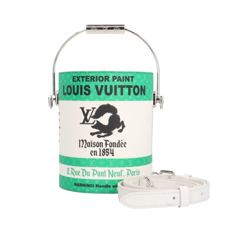 LOUIS VUITTON SHOULDER BAG CROSS BODY CANVAS LEATHER: LOUIS VUITTON Shoulder Bag Cross Body canvas leather Brand: LOUIS VUITTON Type/Style: Shoulder Bag Material: Exterior Material canvas Color: Exterior color white Size: W5.1 x H6.5 x D5.1inch