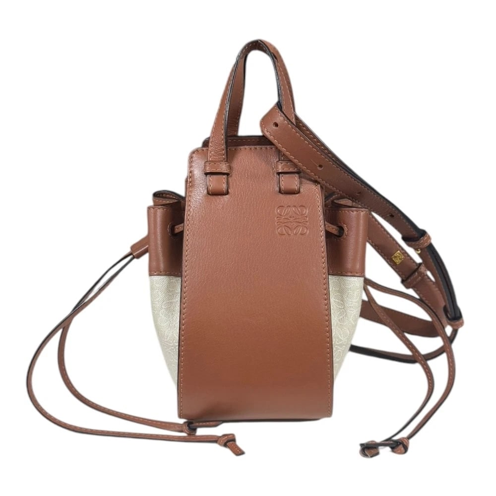 LOEWE SHOULDER BAG LEATHER CANVAS: LOEWE Shoulder Bag leather canvas Brand: LOEWE Type/Style: Shoulder Bag Material: Exterior Material leather Color: Exterior color white Size: W3.9 x H7.5 x D5.9inch Handle:6.7inch Accessories: Non