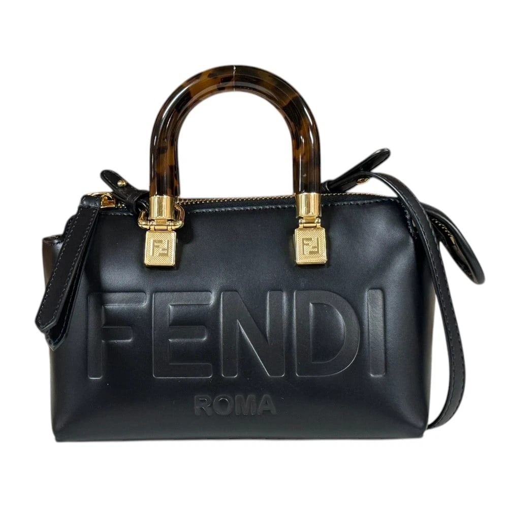 FENDI SHOULDER BAG CROSS BODY LEATHER: FENDI Shoulder Bag Cross Body leather Brand: FENDI Type/Style: Shoulder Bag Material: Exterior Material leather Color: Exterior color black Size: W6.7 x H4.5 x D3.3inch Handle:6.3inch Accessories: