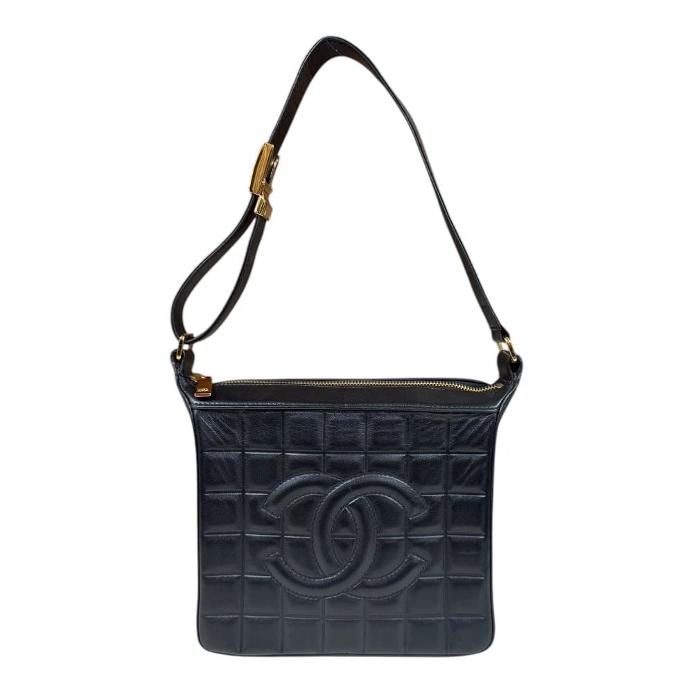 CHANEL SHOULDER BAG LAMBSKIN CHOCOLATE BAR: CHANEL Shoulder Bag lambskin Chocolate bar Brand: CHANEL Type/Style: Shoulder Bag Material: Exterior Material lambskin Color: Exterior color black Size: W9.1 x H6.3 x D2.6inch Accessories: None