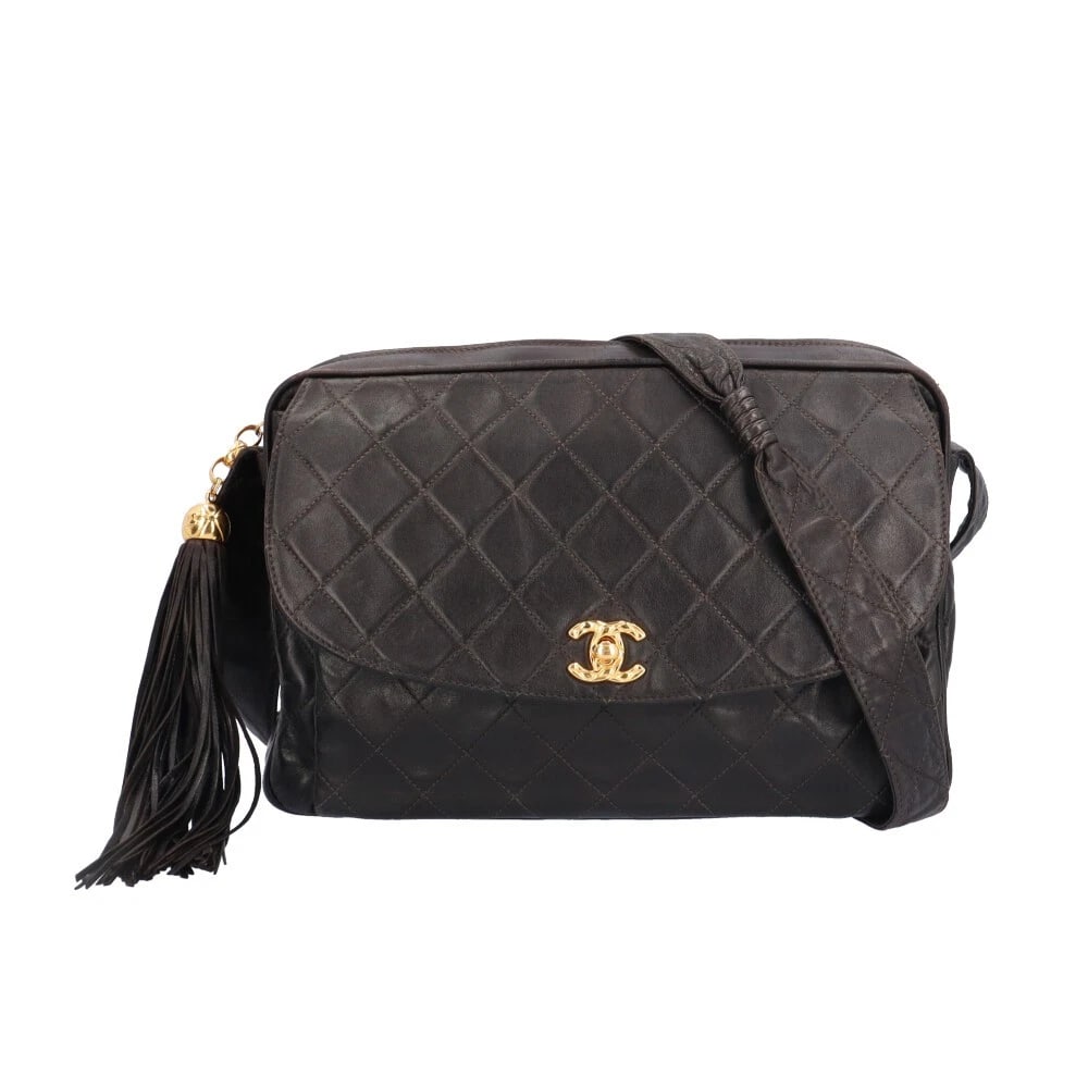 CHANEL SHOULDER BAG CROSS BODY LEATHER MATRASSE OUTSIDE FLAP: CHANEL Shoulder Bag Cross Body leather Matrasse Outside flap Brand: CHANEL Type/Style: Shoulder Bag Material: Exterior Material leather Color: Exterior color black Size: W10.6 x H7.5 x D3.1inch