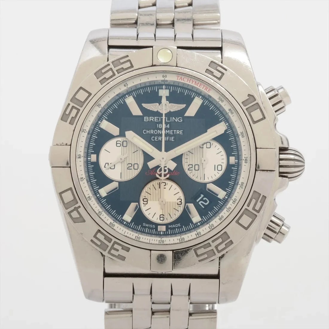 BREITLING CHRONOMAT 44 SS AT BLACK DIAL WATCH: Breitling Chronomat 44 Ss At Black Dial Watch Brand: Breitling Type/Style: Wristwatch Material: SS Color: Dial Color Black Size: Case:W1.6 x H1.6inch / W43 x H43 Circumference of Wrist:7.3inch / 18.5