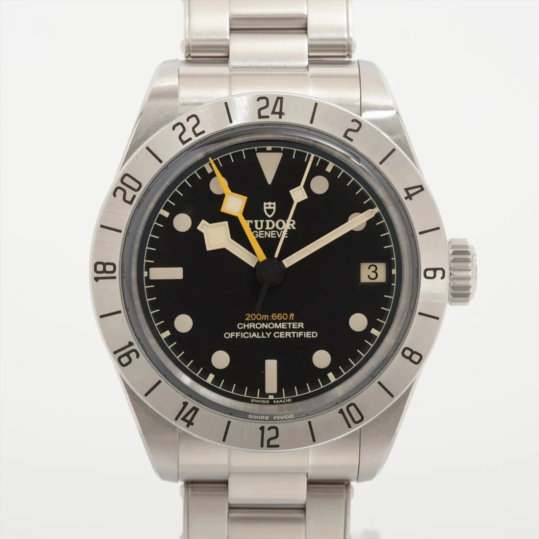 TUDOR BLACK BAY PROS SS AT BLACK DIAL WATCH: Tudor Black Bay Pros Ss At Black Dial Watch Brand: Tudor Type/Style: Wristwatch Material: SS Color: Dial Color Black Size: Case:W1.2 x H1.2inch / W39 x H39 Circumference of Wrist:7.9inch / 20.0 Ac
