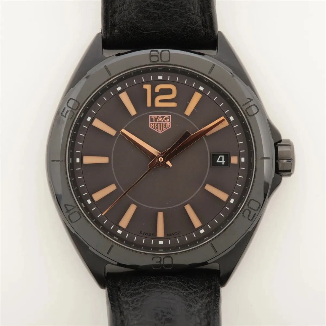 TAG HEUER SS & LEATHER QZ BLACK DIAL WATCH: Tag Heuer Ss & Leather Qz Black Dial Watch Brand: TAG Heuer Type/Style: Wristwatch Material: SS & Leather Color: Dial Color Black Size: Case:W1.2 x H1.2inch / W34 x H34 Circumference of Wrist:6.9inch 