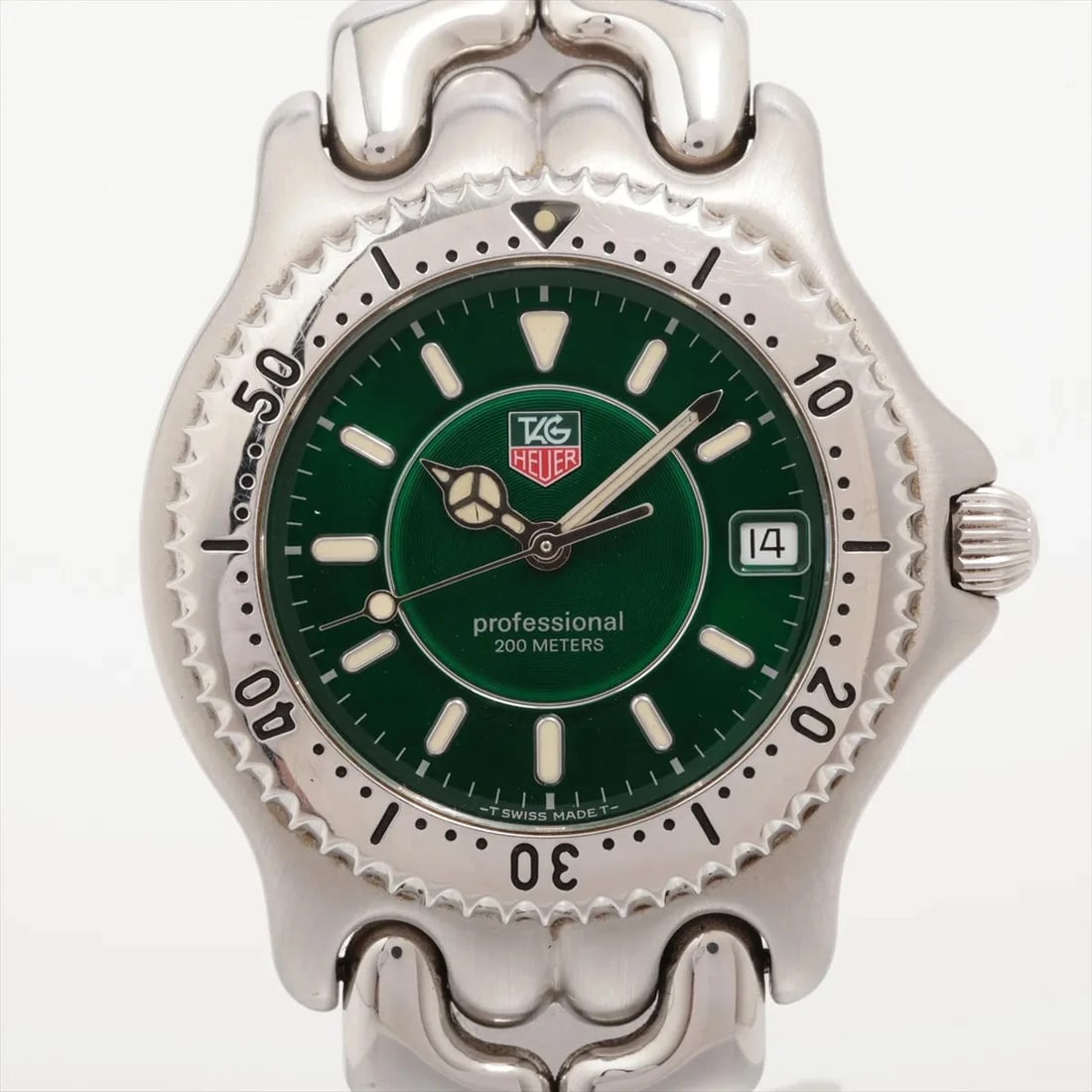 TAG HEUER PROFESSIONAL SS QZ GREEN WATCH: Tag Heuer Professional Ss Qz Green Watch Brand: TAG Heuer Type/Style: Wristwatch Material: SS Color: Dial Color Green Size: Case:W1.2 x H1.2inch / W35 x H35 Circumference of Wrist:6.5inch / 16.5 A