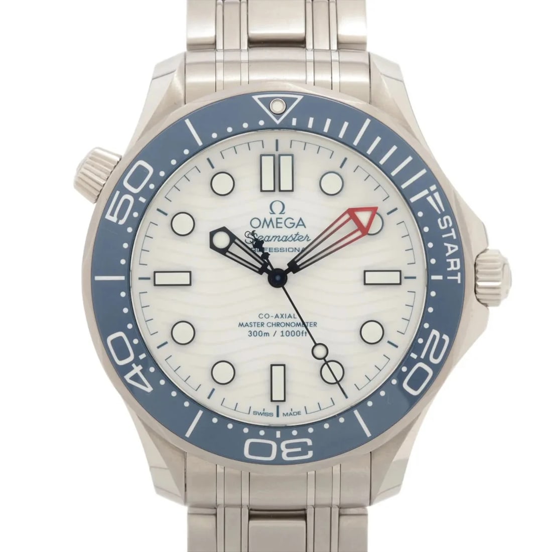 OMEGA SEAMASTER PROFESSIONAL DIVER CO-AXIAL MASTER CHRONOMETER WATCH: Omega Seamaster Professional Diver Co-Axial Master Chronometer Watch Brand: Omega Type/Style: Wristwatch Material: SS Color: Dial Color White Size: Case:W1.6 x H1.6inch / W42 x H42 Circumference of Wr