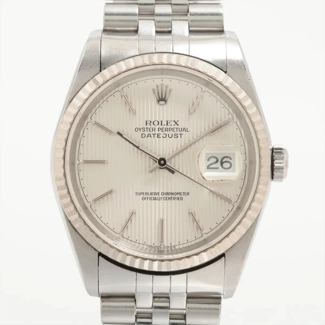 ROLEX DATEJUST 36 AT SILVER DIAL WATCH: Rolex Datejust 36 At Silver Dial Watch Brand: Rolex Type/Style: Wristwatch Material: SS?WG Color: Dial Color silver tapestry Size: Case:W1.2 x H1.2inch / W36 x H36 Circumference of Wrist:6.9inch / 17.