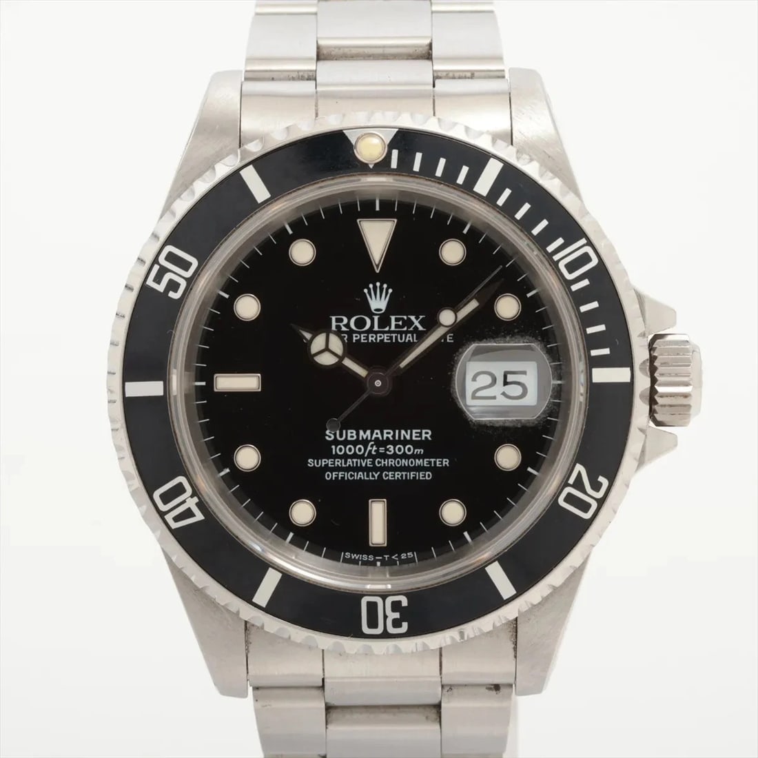 ROLEX SUBMARINER DATE SS AT BLACK DIAL WATCH: Rolex Submariner Date Ss At Black Dial Watch Brand: Rolex Type/Style: Wristwatch Material: SS Color: Dial Color Black Size: Case:W1.6 x H1.6inch / W40 x H40 Circumference of Wrist:5.5inch / 14 Acc