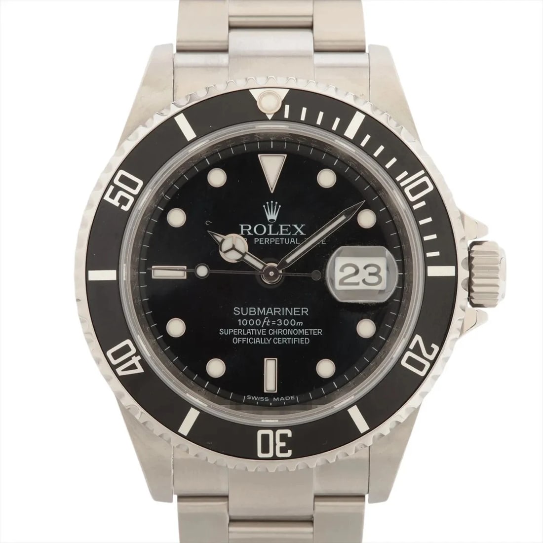 ROLEX SUBMARINER DATE SS AT BLACK DIAL WATCH: Rolex Submariner Date Ss At Black Dial Watch Brand: Rolex Type/Style: Wristwatch Material: SS Color: Dial Color Black Size: Case:W1.6 x H1.6inch / W40 x H40 Circumference of Wrist:7.3inch / 18.5 A