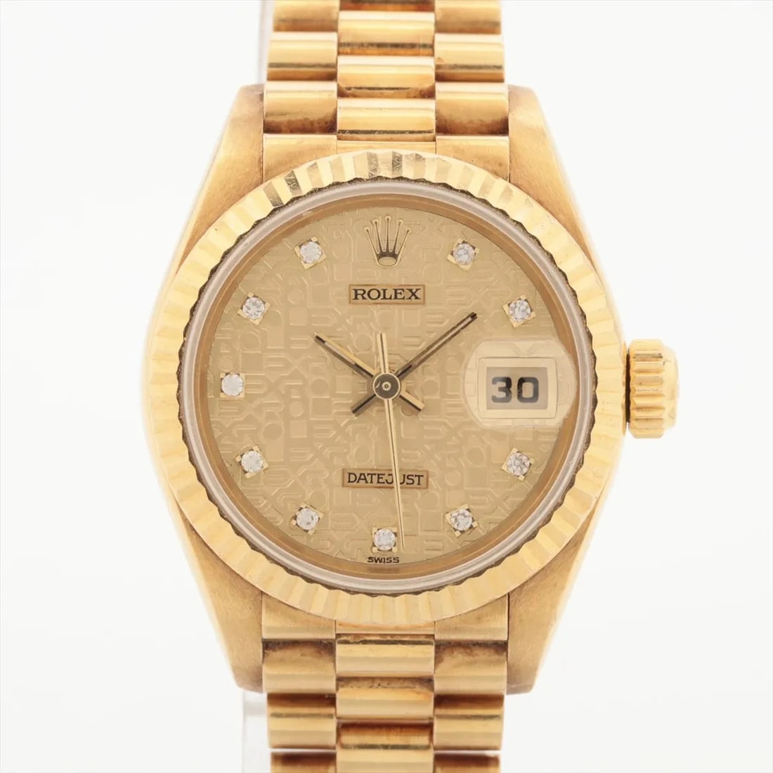 ROLEX LADY DATEJUST YG AT CHAMPAGNE DIAL WATCH: Rolex Lady Datejust Yg At Champagne Dial Watch Brand: Rolex Type/Style: Wristwatch Material: YG Color: Dial Color Champagne carving computer Size: Case:W0.8 x H0.8inch / W26 x H26 Circumference of Wri