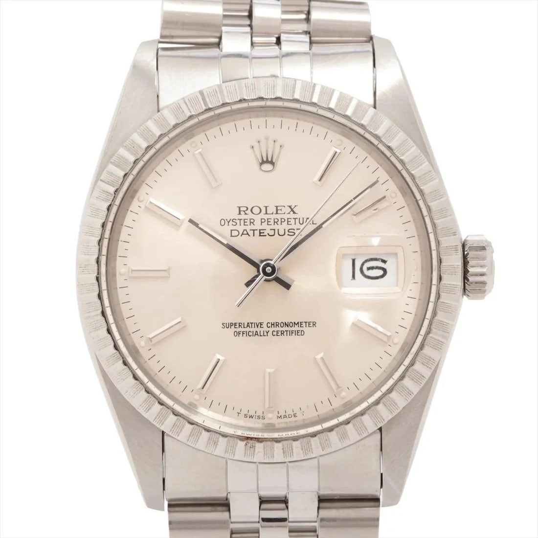 ROLEX DATEJUST 36 SS AT SILVER WATCH: Rolex Datejust 36 Ss At Silver Watch Brand: Rolex Type/Style: Wristwatch Material: SS Color: Dial Color Silver Size: Case:W1.2 x H1.2inch / W36 x H36 Circumference of Wrist:6.3inch / 16 Accessorie