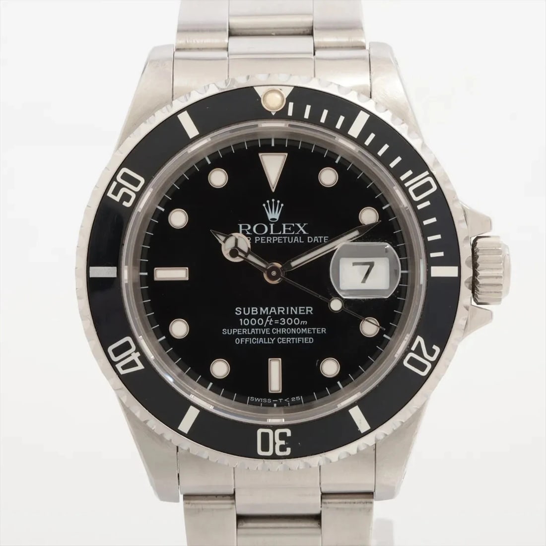 ROLEX SUBMARINER DATE SS AT BLACK DIAL WATCH: Rolex Submariner Date Ss At Black Dial Watch Brand: Rolex Type/Style: Wristwatch Material: SS Color: Dial Color Black Size: Case:W1.6 x H1.6inch / W40 x H40 Circumference of Wrist:6.3inch / 16 Acc