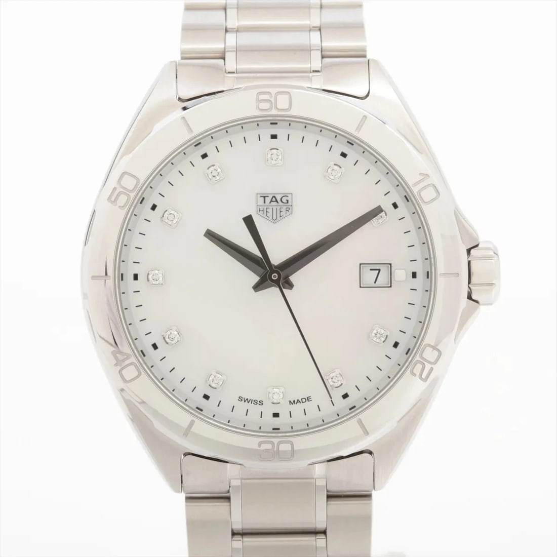TAG HEUER SS QZ WHITE SHELL DIAL WATCH: Tag Heuer Ss Qz White Shell Dial Watch Brand: TAG Heuer Type/Style: Wristwatch Material: SS Color: Dial Color white shell Size: Case:W1.2 x H1.2inch / W35 x H35 Circumference of Wrist:6.3inch / 16