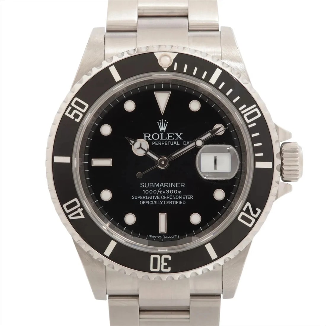 ROLEX SUBMARINER DATE SS AT BLACK DIAL WATCH: Rolex Submariner Date Ss At Black Dial Watch Brand: Rolex Type/Style: Wristwatch Material: SS Color: Dial Color Black Size: Case:W1.6 x H1.6inch / W40 x H40 Circumference of Wrist:7.3inch / 18.5 A