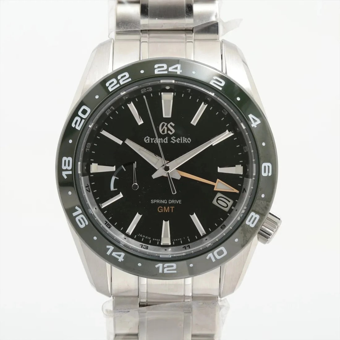 GRAND SEIKO SPRING DRIVE GMT SS AT GREEN WATCH: Grand Seiko Spring Drive Gmt Ss At Green Watch Brand: Grand Seiko Type/Style: Wristwatch Material: SS Color: Dial Color Green Size: Case:W1.6 x H1.6inch / W40 x H40 Circumference of Wrist:7.9inch / 20