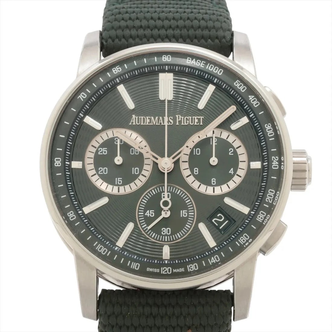 AUDEMARS PIGUET SS & LEATHER AT GREEN WATCH: Audemars Piguet Ss & Leather At Green Watch Brand: Audemars Piguet Type/Style: Wristwatch Material: SS & Leather Color: Dial Color Green Size: Case:W1.6 x H1.6inch / W41 x H41 Circumference of Wrist:7