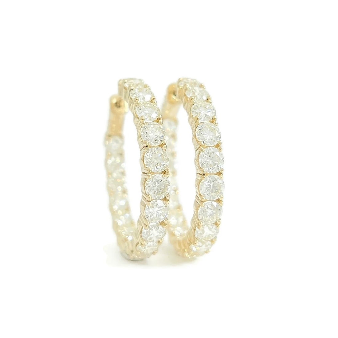INSIDE-OUT DIAMOND HOOP EARRINGS 14K YELLOW GOLD: Inside-Out Diamond Hoop Earrings 14K Yellow Gold Brand: Unbranded Type/Style: Earrings Material: 14K Yellow Gold, Main Stone Natural Color: Gold Size: Length: 1.25 inches Width: 4.1 mm Accessories