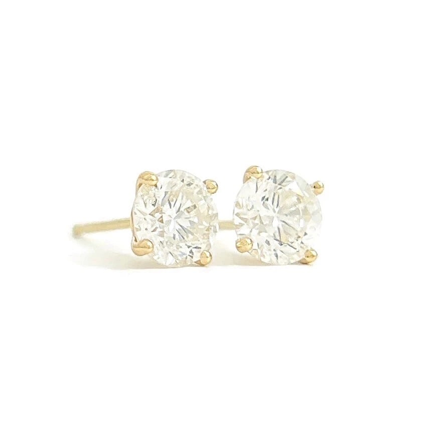 ROUND DIAMOND STUD EARRINGS 14K YELLOW GOLD: Round Diamond Stud Earrings 14K Yellow Gold Brand: Unbranded Type/Style: Earrings Material: 14K Yellow Gold, Main Stone Natural Color: White Size: Measurements: 5.5 mm Accessories: None Ac