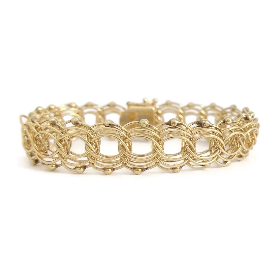 CHARM CHAIN LINK BRACELET 14K YELLOW GOLD: Charm Chain Link Bracelet 14K Yellow Gold Brand: Estate Type/Style: Bracelet Material: 14K Yellow Gold, Color: Gold Size: Length: 7.5 inchesWidth: 14.5 mm Accessories: None Accessories Notice: When