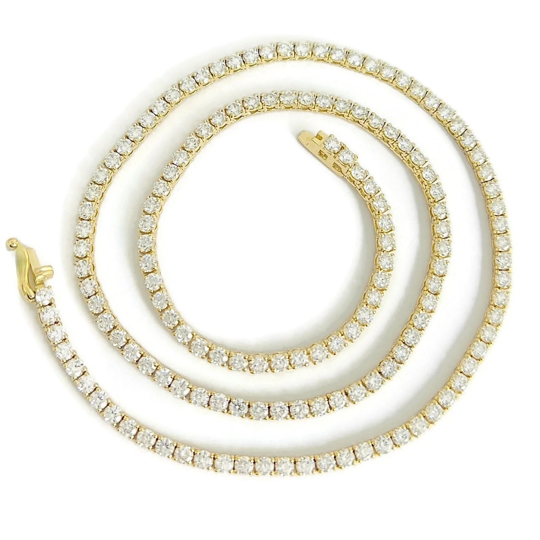 ROUND LAB-CREATED DIAMOND TENNIS NECKLACE 14K YELLOW GOLD: Round Lab-Created Diamond Tennis Necklace 14K Yellow Gold Brand: Unbranded Type/Style: Necklace Material: 14K Yellow Gold, Main Stone Lab-Created Color: White Size: Length: 16 inches Width: 2.6 mm