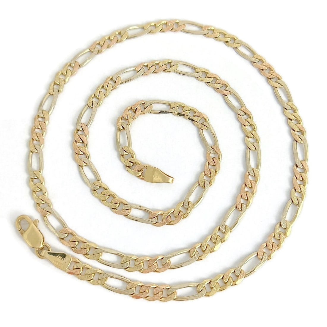 ITALIAN TRI-COLOR FIGARO CHAIN NECKLACE 14K YELLOW GOLD: Italian Tri-Color Figaro Chain Necklace 14K Yellow Gold Brand: Unbranded Type/Style: Necklace Material: 14K Yellow Gold, Color: Gold Size: Length: 18 inchesWidth: 3.8 mm Accessories: None