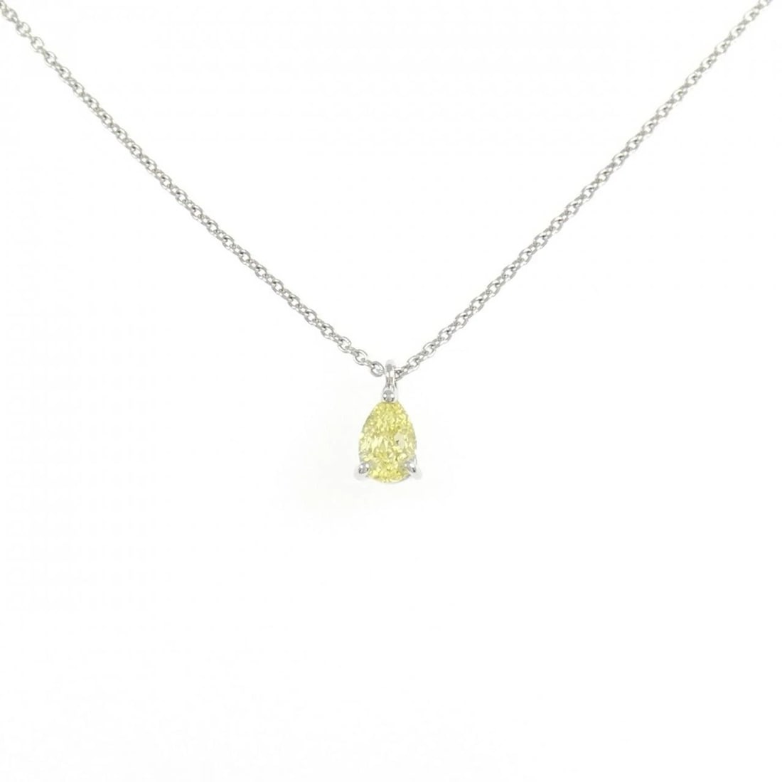 PT900/PT850 DIAMOND NECKLACE: PT900/PT850 Diamond Necklace Brand: Unbranded Type/Style: Necklace Material: Platinum900/Platinum850, Color: Does Not Apply Size: Length: 45cm Accessories: None Accessories Notice: When pu
