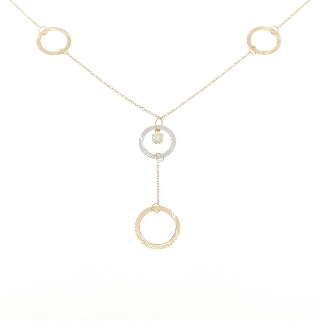 K18YG/K18WG DIAMOND NECKLACE: K18YG/K18WG Diamond Necklace Brand: Unbranded Type/Style: Diamond Necklace Material: 18K Yellow Gold/18K White Gold, Color: Does Not Apply Size: Length: 40-43cm Accessories: None Accessories Notice: