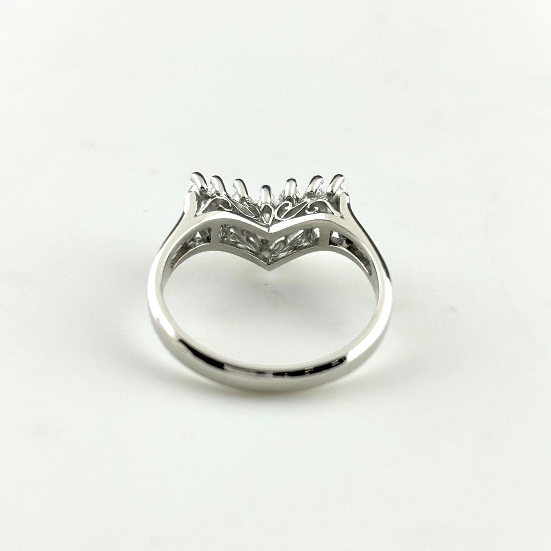 MELEE DIAMOND DESIGN RING - 3