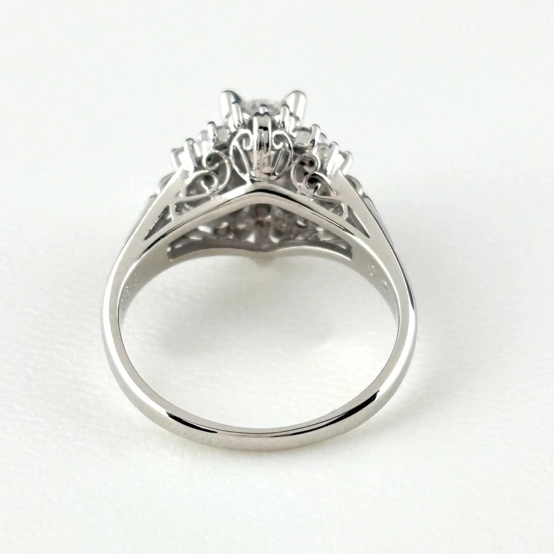 DIAMOND DESIGN RING PLATINUM - 3