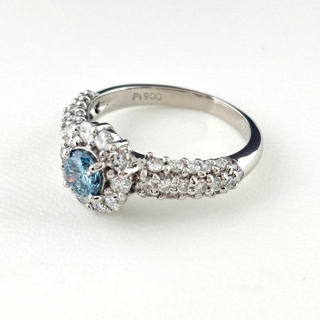 DIAMOND DESIGN RING PLATINUM RING: diamond design ring Platinum ring Brand: Unbranded Type/Style: Ring Material: Pt900, Main Stone Natural Color: Pt Size: US 6.5 to 7 Accessories: None Accessories Notice: When purchasing pre-owned