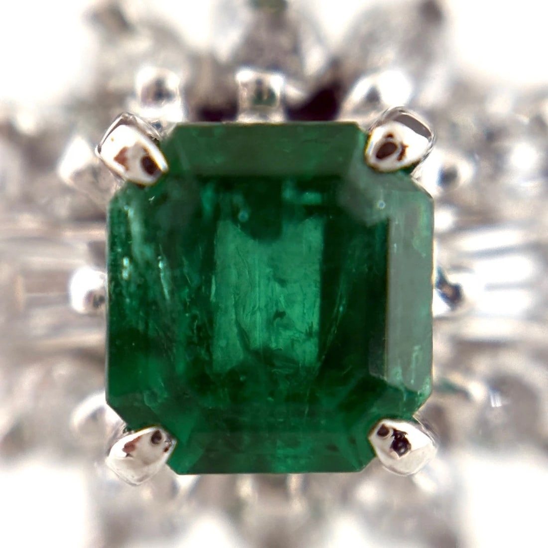 EMERALD DESIGN RING PLATINUM - 2