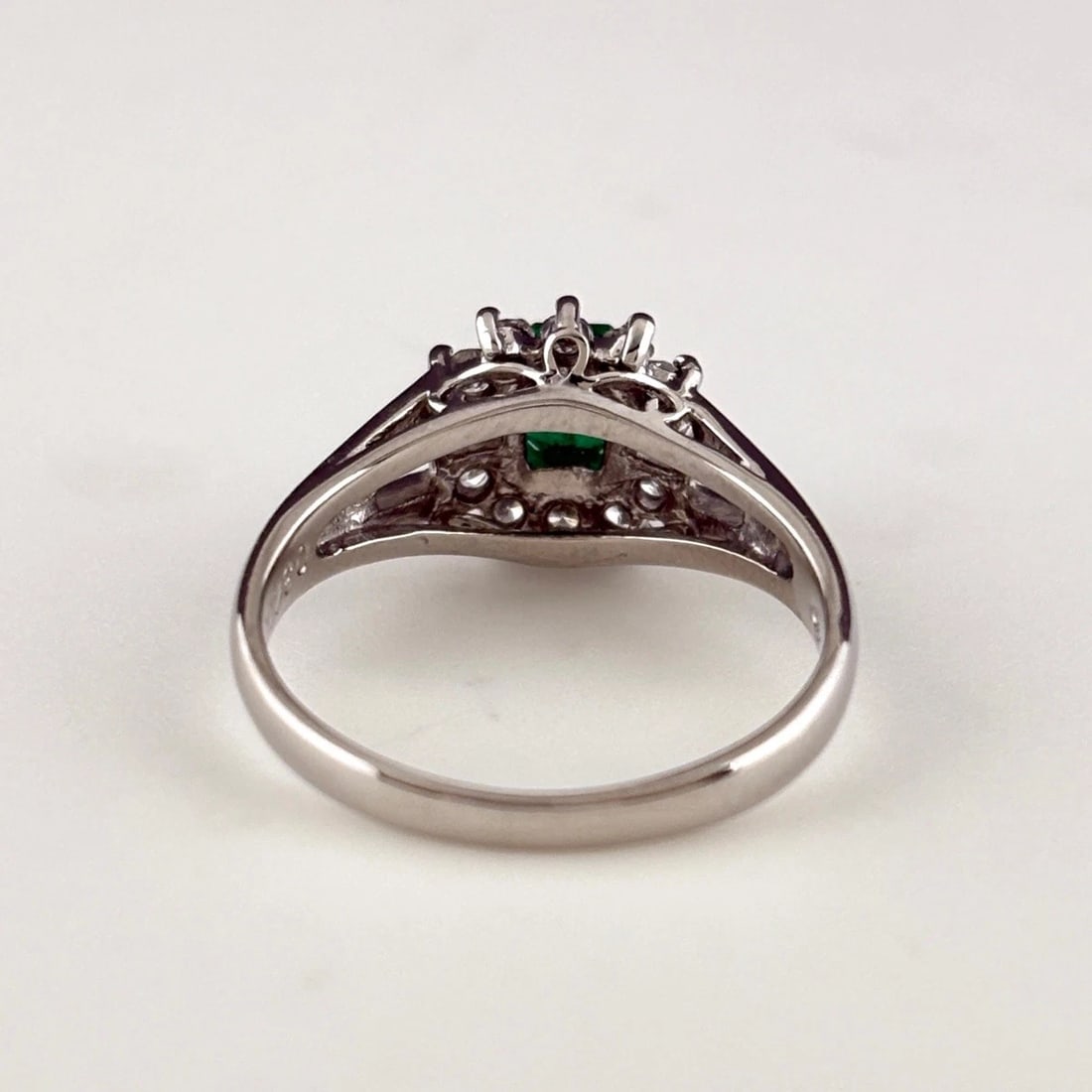 EMERALD DESIGN RING PLATINUM - 5