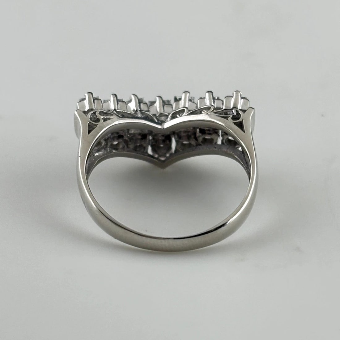 MELEE DIAMOND DESIGN RING - 3