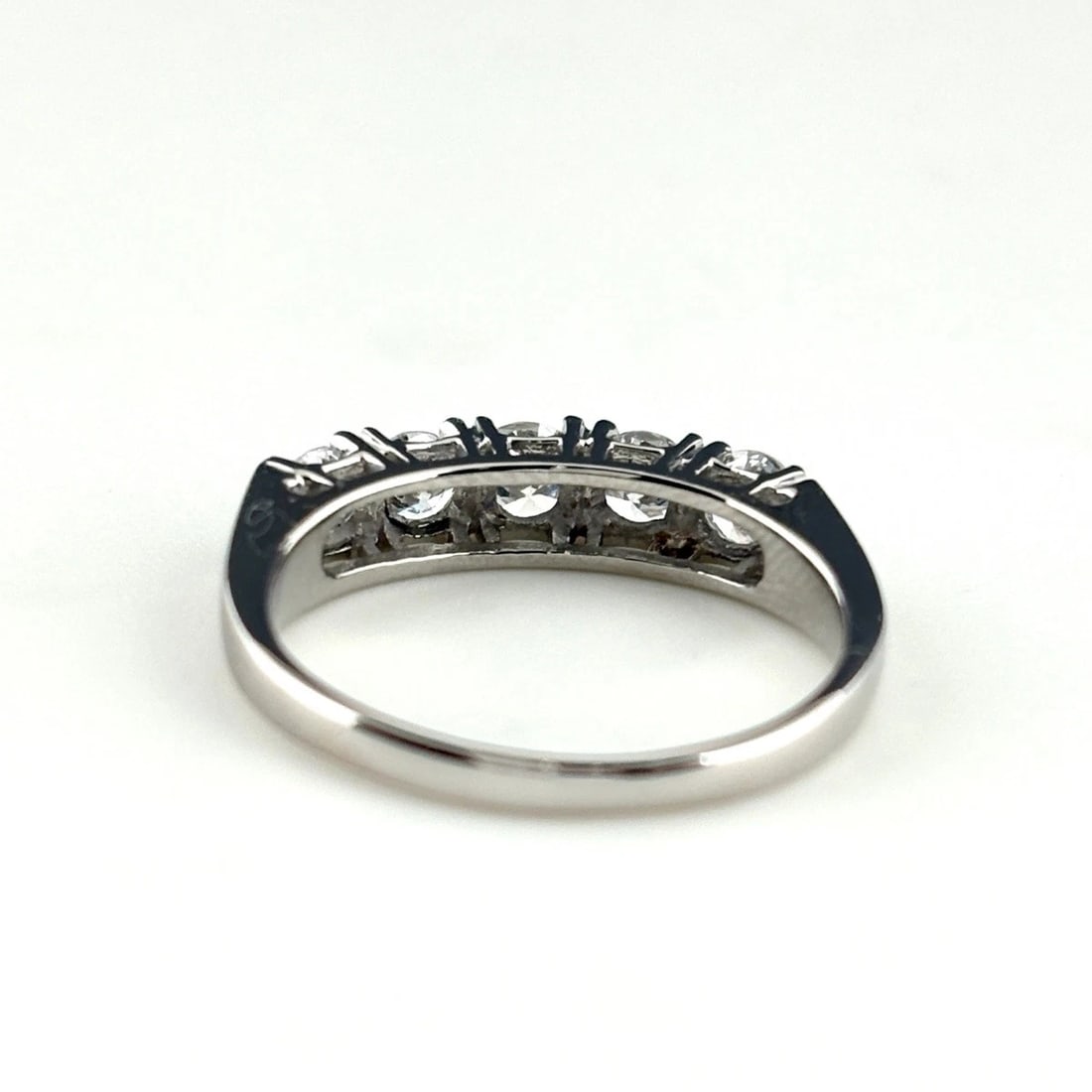 MELEE DIAMOND DESIGN RING - 4