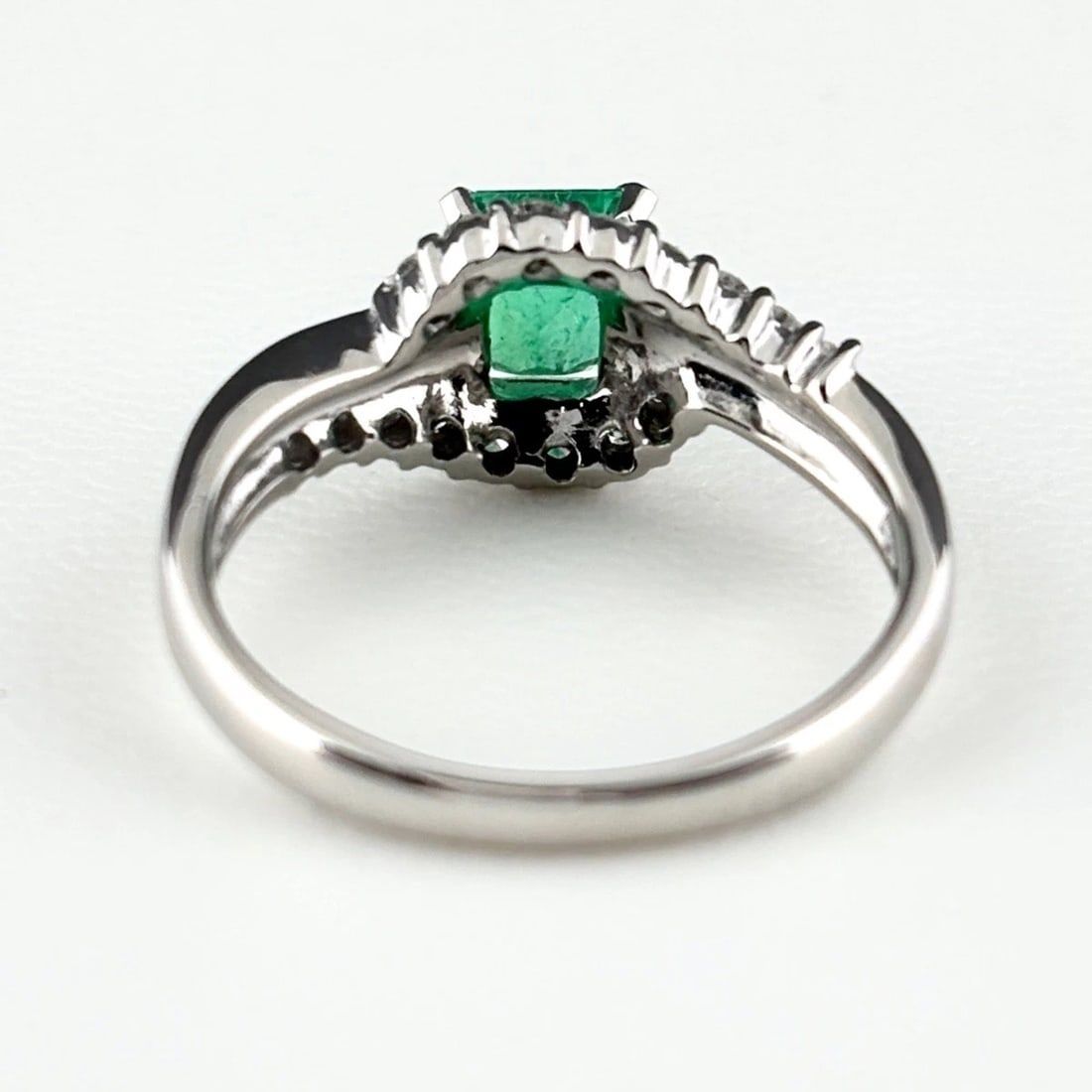 EMERALD DESIGN RING PLATINUM RING - 3