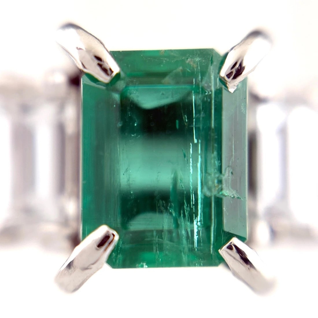 EMERALD DESIGN RING PLATINUM RING - 2