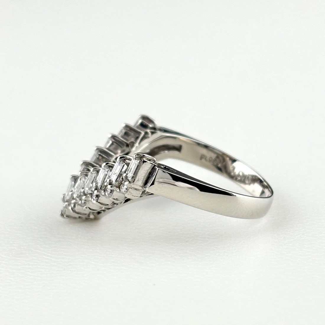 MELEE DIAMOND DESIGN RING - 3