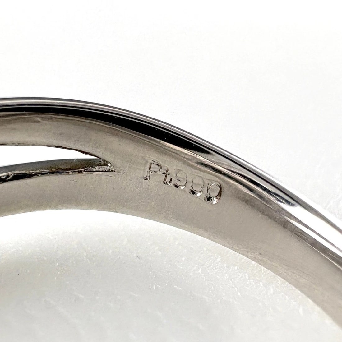 MELEE DIAMOND DESIGN RING - 5